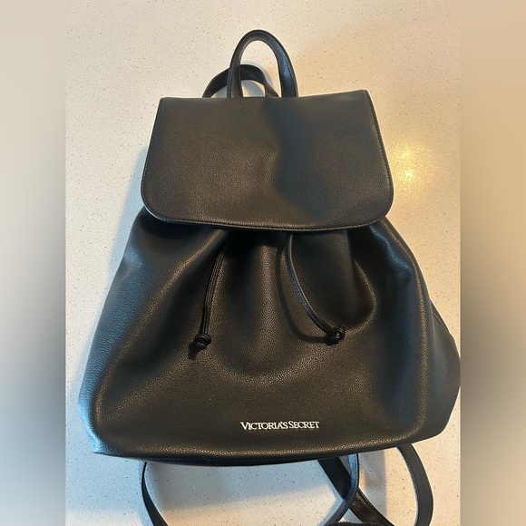 VS Black Leather Backpack! 🖤🎒 - Picture 3 of 5